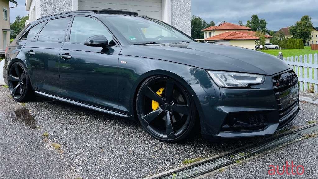 2016' Audi A4 photo #1