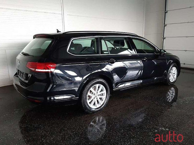 2018' Volkswagen Passat photo #1