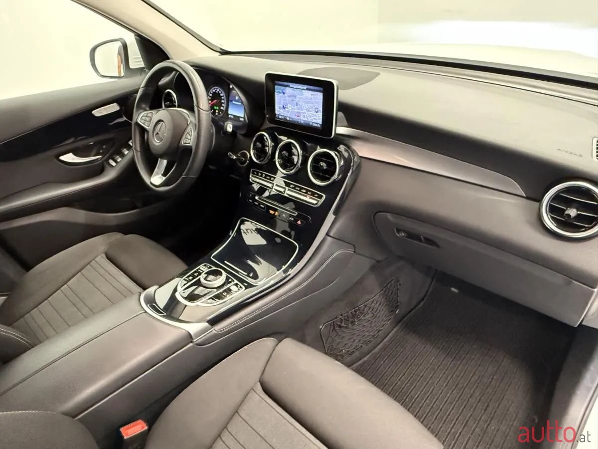 2017' Mercedes-Benz Glc-Klasse photo #4