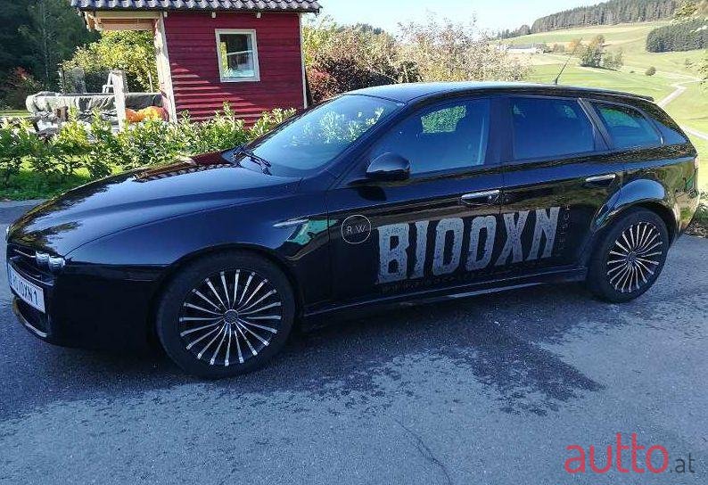 2006' Alfa Romeo 159 photo #1