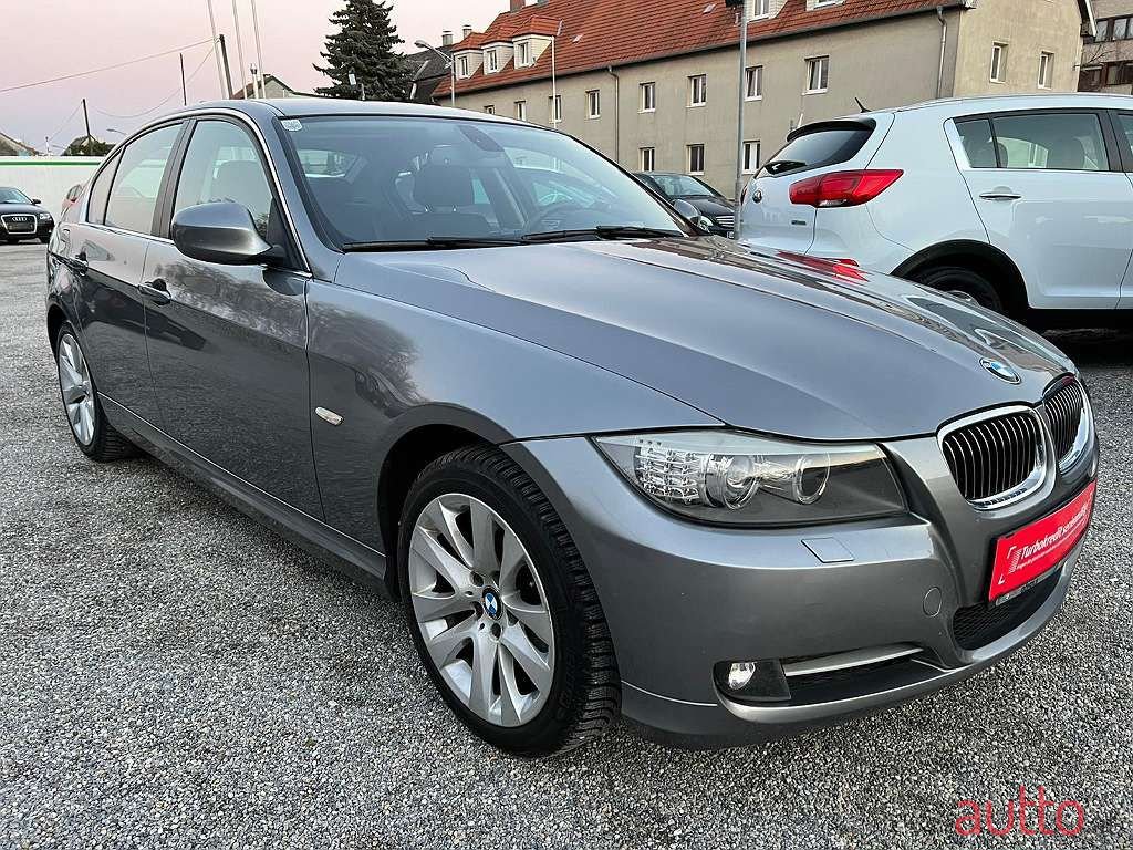 2010' BMW 3Er-Reihe photo #2