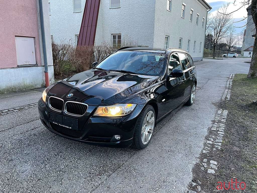 2012' BMW 3Er-Reihe photo #2