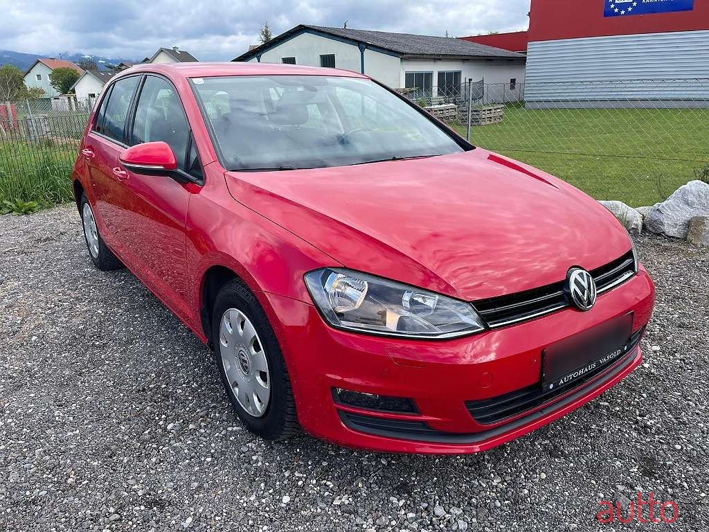 2013' Volkswagen Golf photo #1