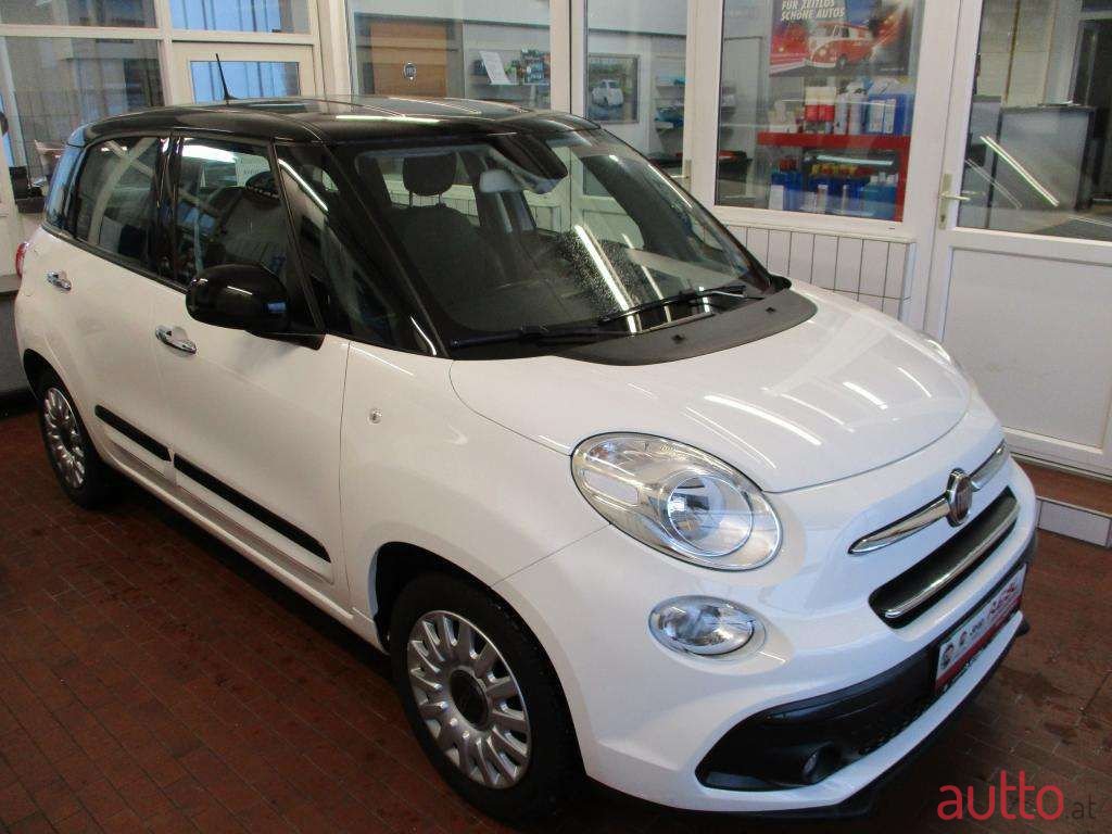 2019' Fiat 500L photo #3