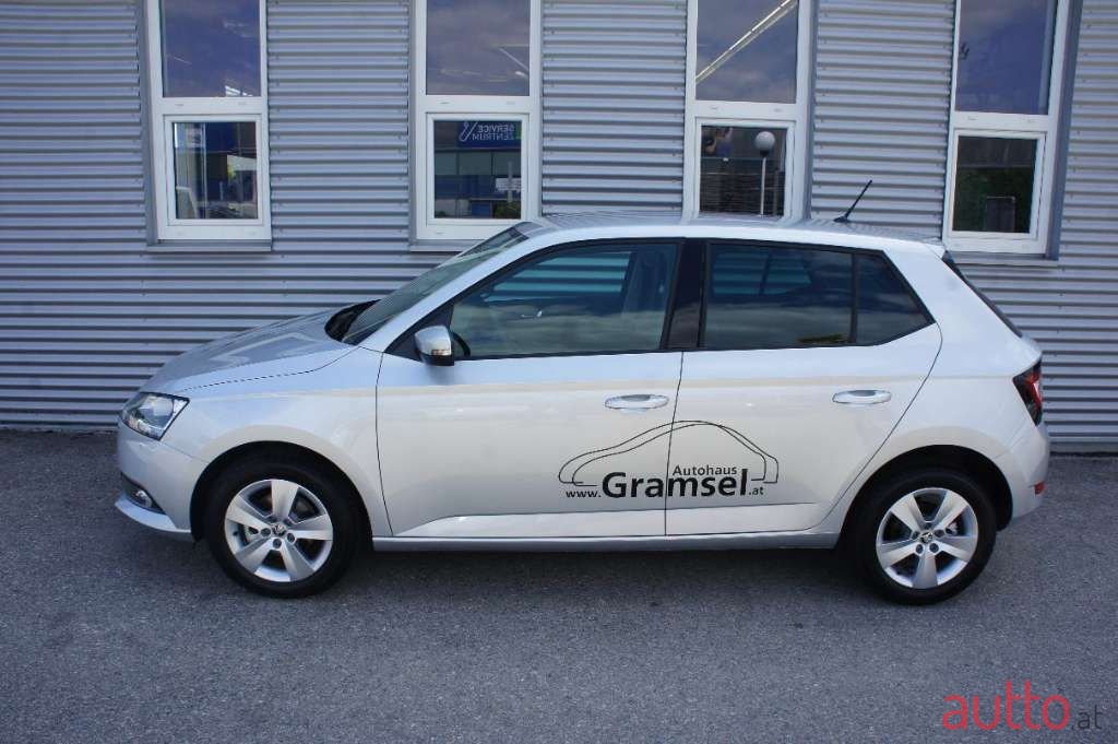 2021' Skoda Fabia photo #2