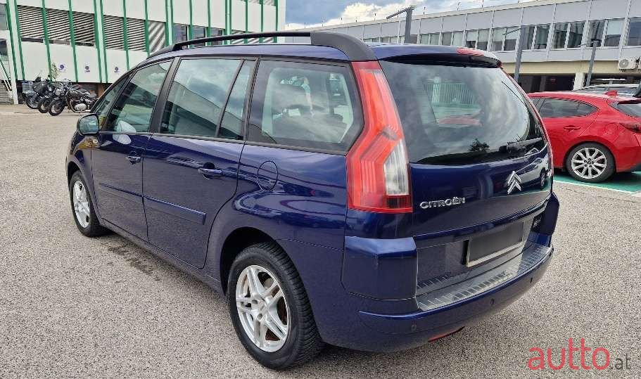 2008' Citroen C4 Picasso photo #3