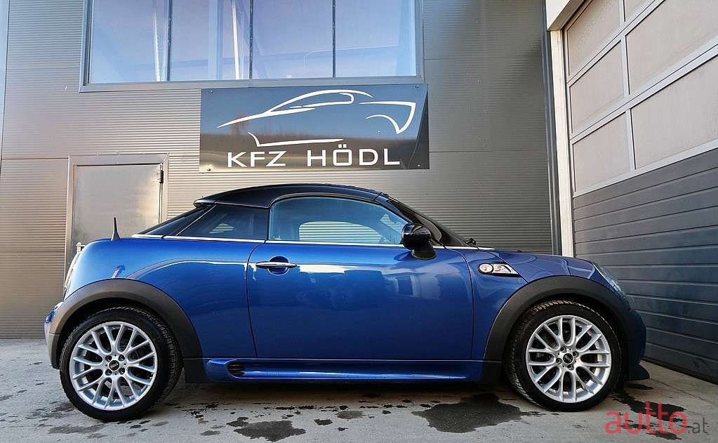 2011' MINI Coupé photo #4