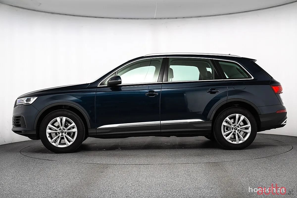 2024' Audi Q7 photo #2