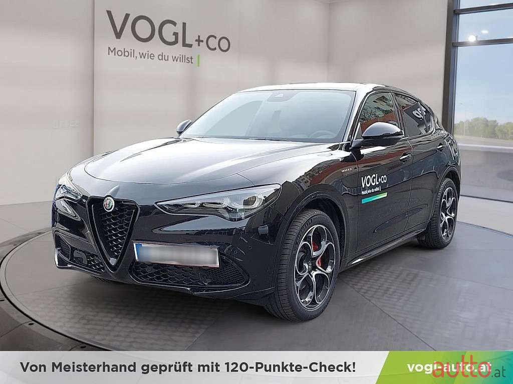 2024' Alfa Romeo Stelvio photo #1