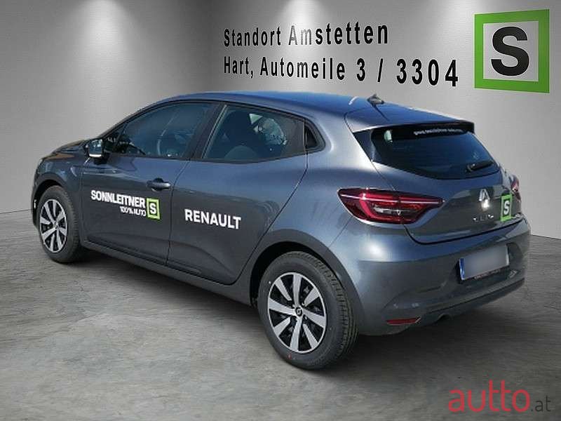 2023' Renault Clio photo #3
