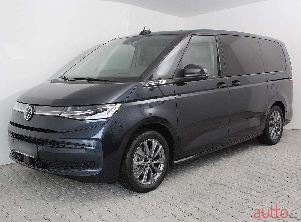 2023' Volkswagen Multivan photo #1