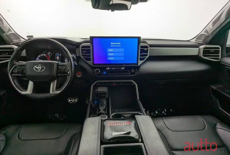 2022' Toyota Tundra LIMITED CREWMAX 4WD photo #6