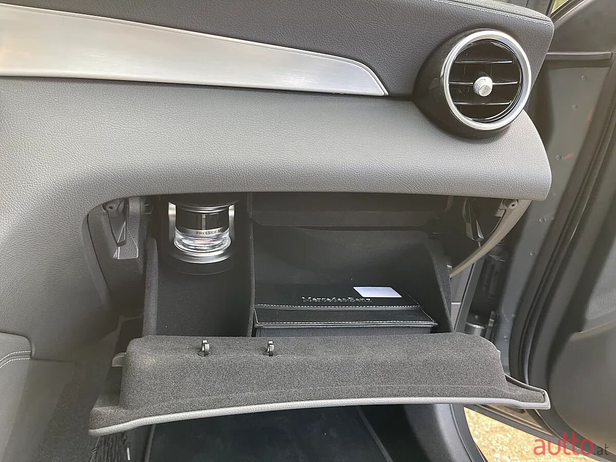 2020' Mercedes-Benz Clc-Klasse photo #4
