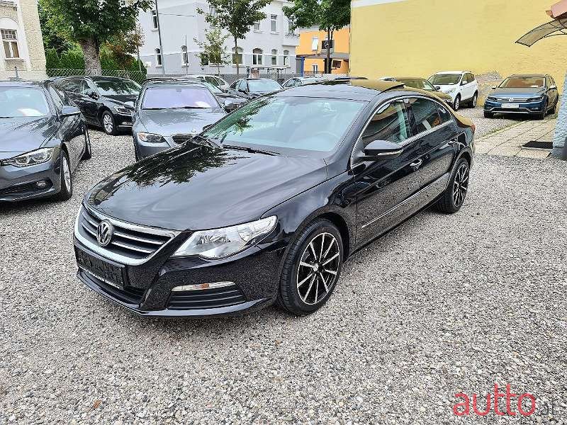 2008' Volkswagen Passat photo #2