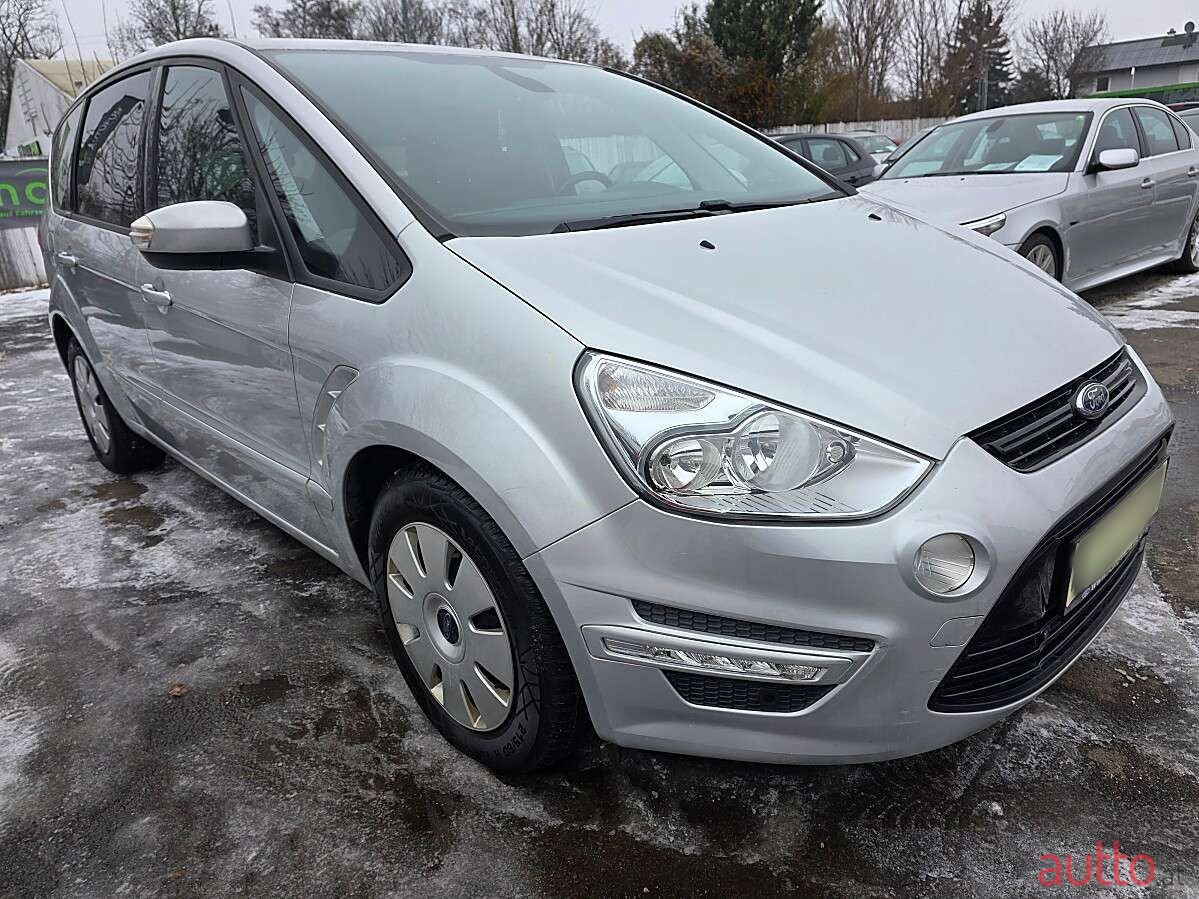 2010' Ford S-Max photo #6