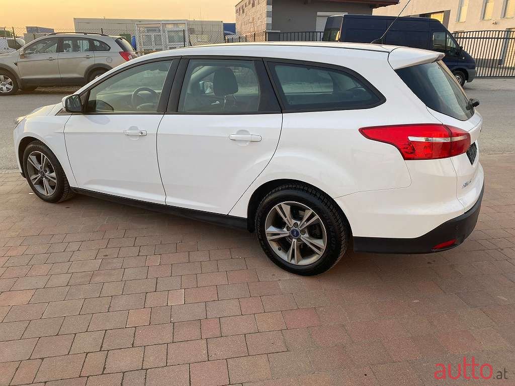 2015' Ford Focus photo #4