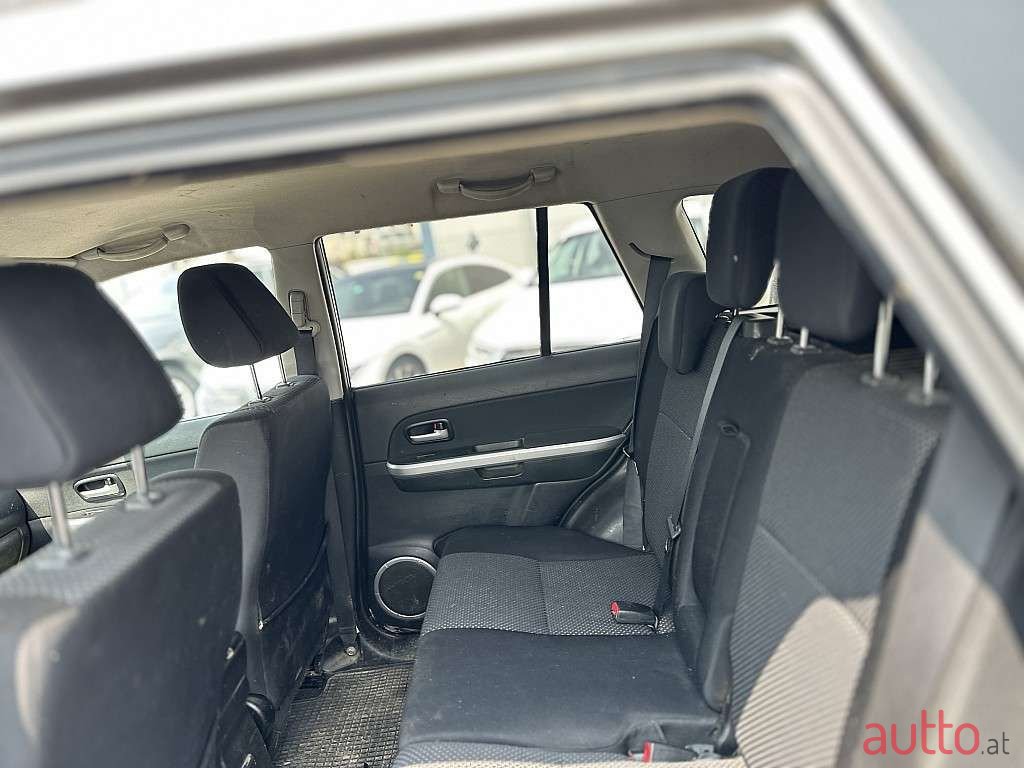 2009' Suzuki Vitara photo #6