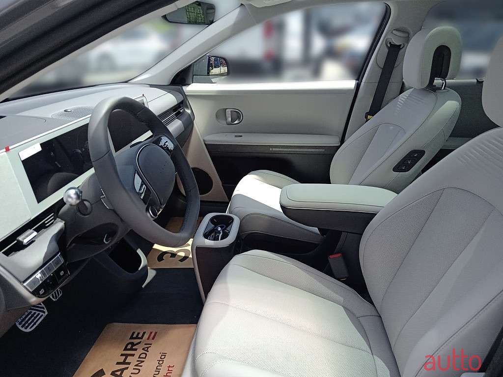 2023' Hyundai Ioniq 5 photo #2