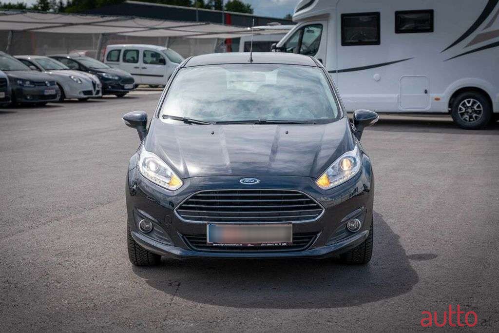 2015' Ford Fiesta photo #5