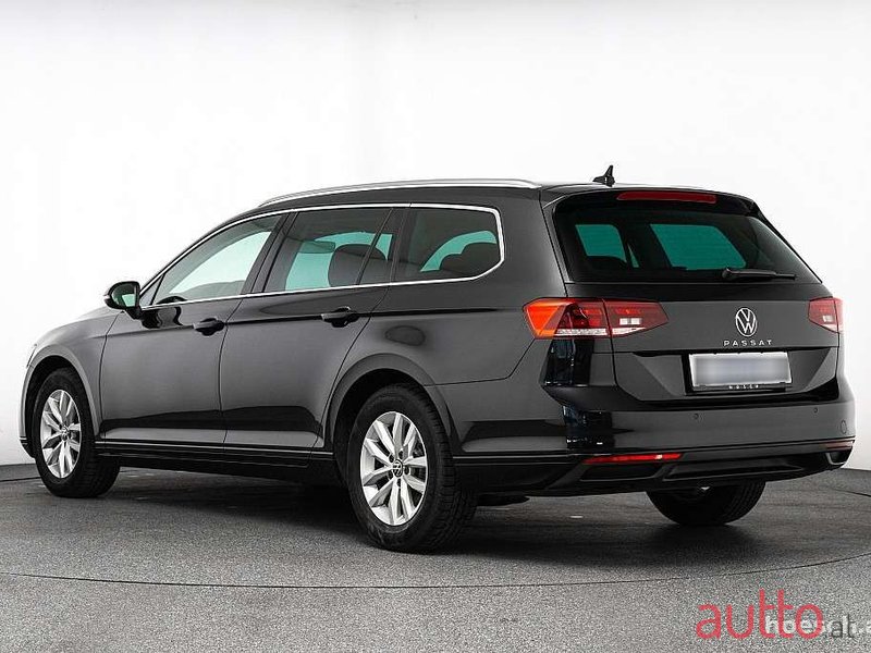 2023' Volkswagen Passat photo #4
