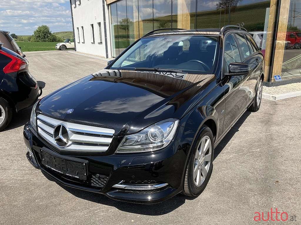 2013' Mercedes-Benz C-Klasse photo #1