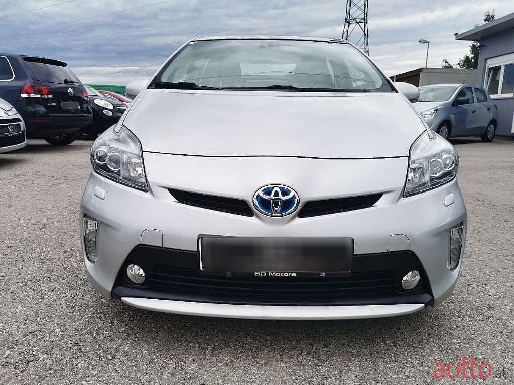 2014' Toyota Prius photo #2