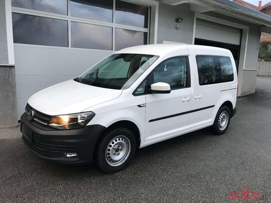 2016' Volkswagen Caddy photo #1