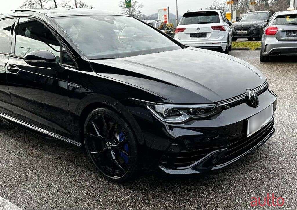 2023' Volkswagen Golf photo #4