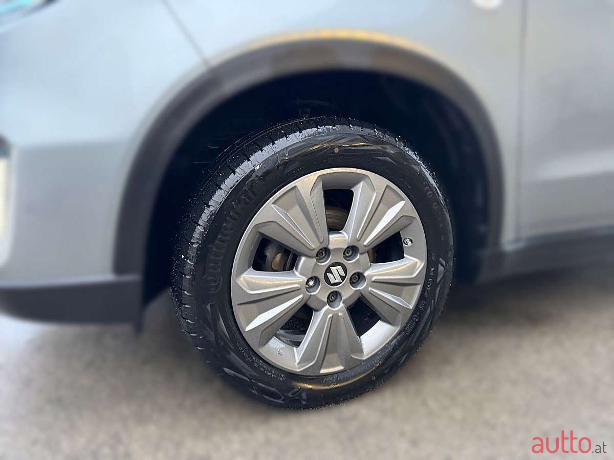 2023' Suzuki Vitara photo #3