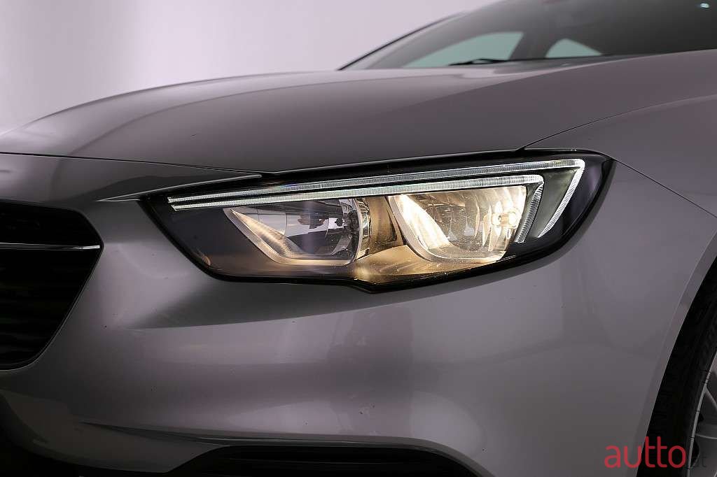 2019' Opel Insignia photo #4