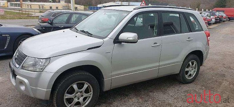 2009' Suzuki Vitara photo #1