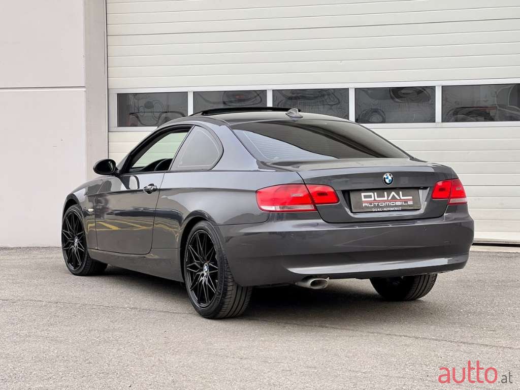 2009' BMW 3Er-Reihe photo #3