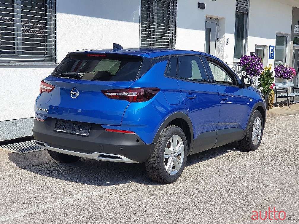2021' Opel Grandland X photo #3