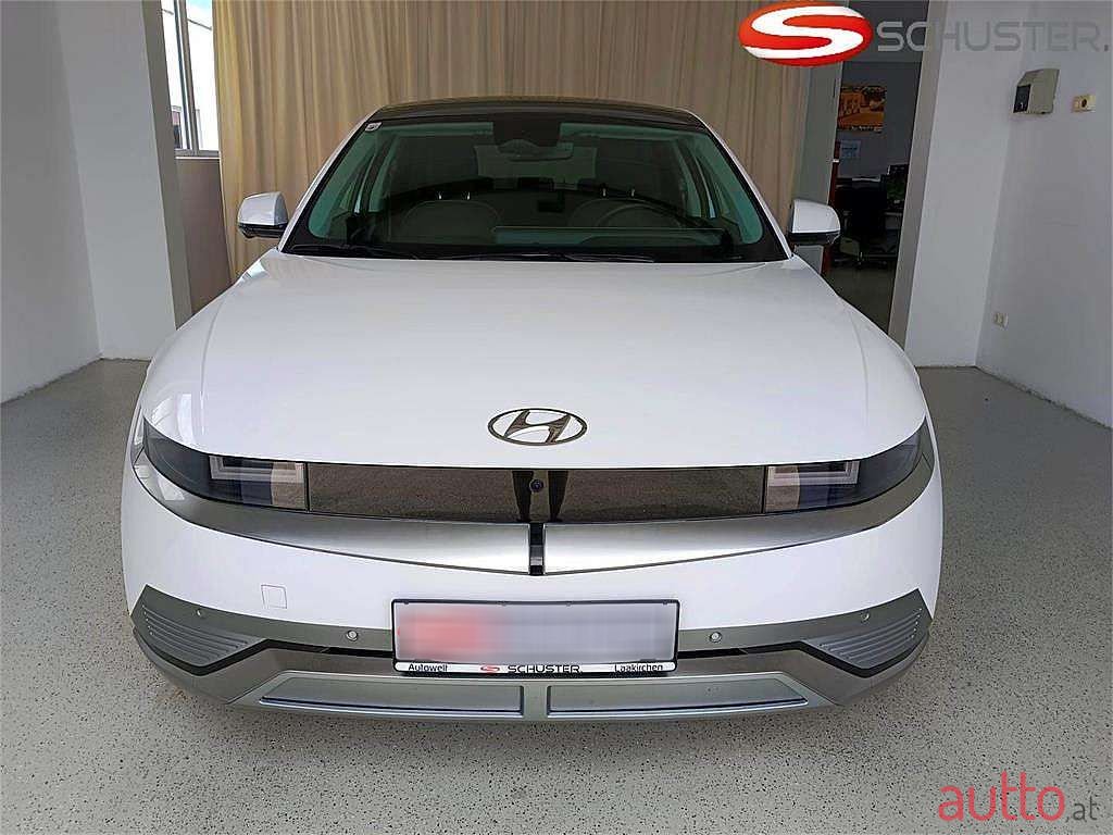 2022' Hyundai Ioniq photo #2