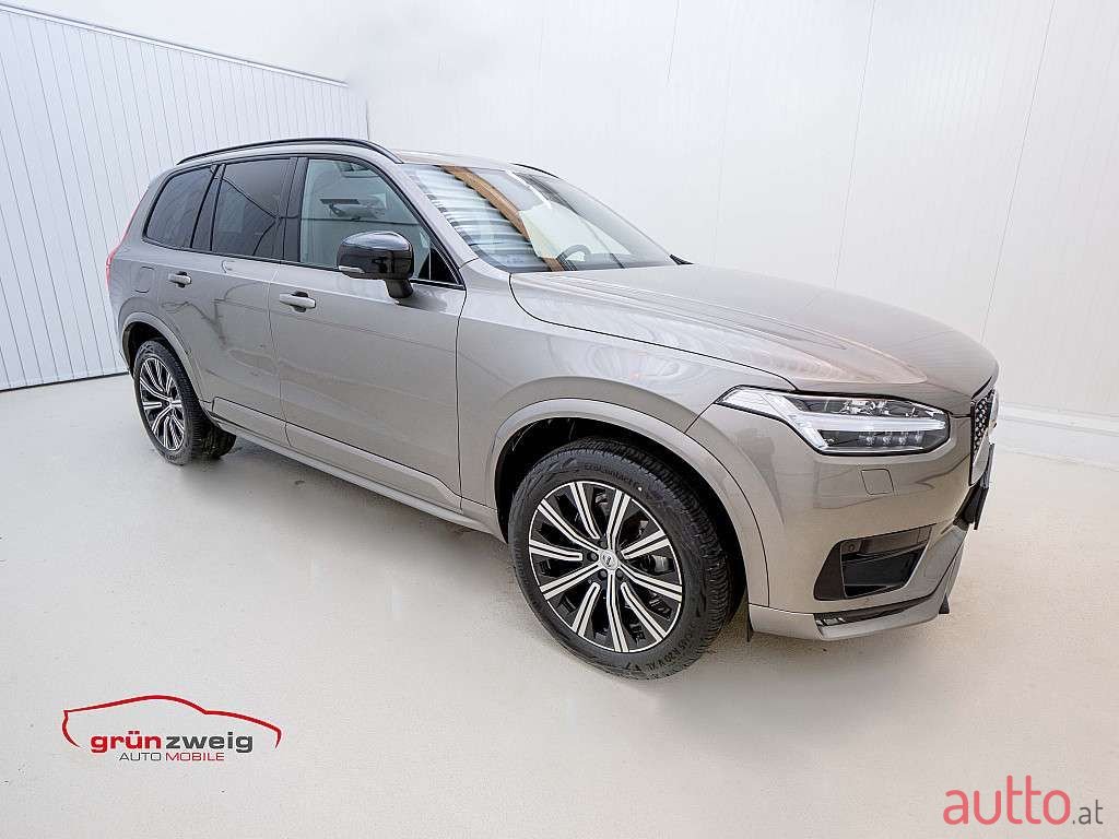 2022' Volvo XC90 photo #3