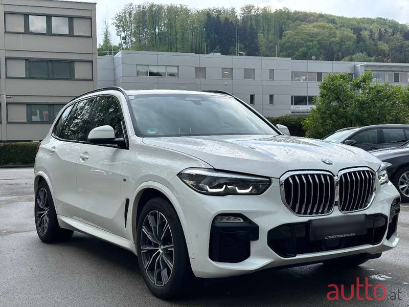 2019' BMW X5 photo #6