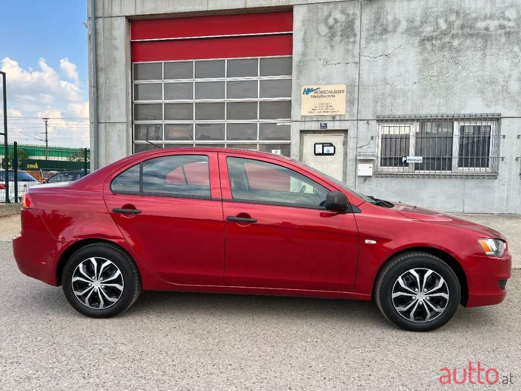 2010' Mitsubishi Lancer photo #4