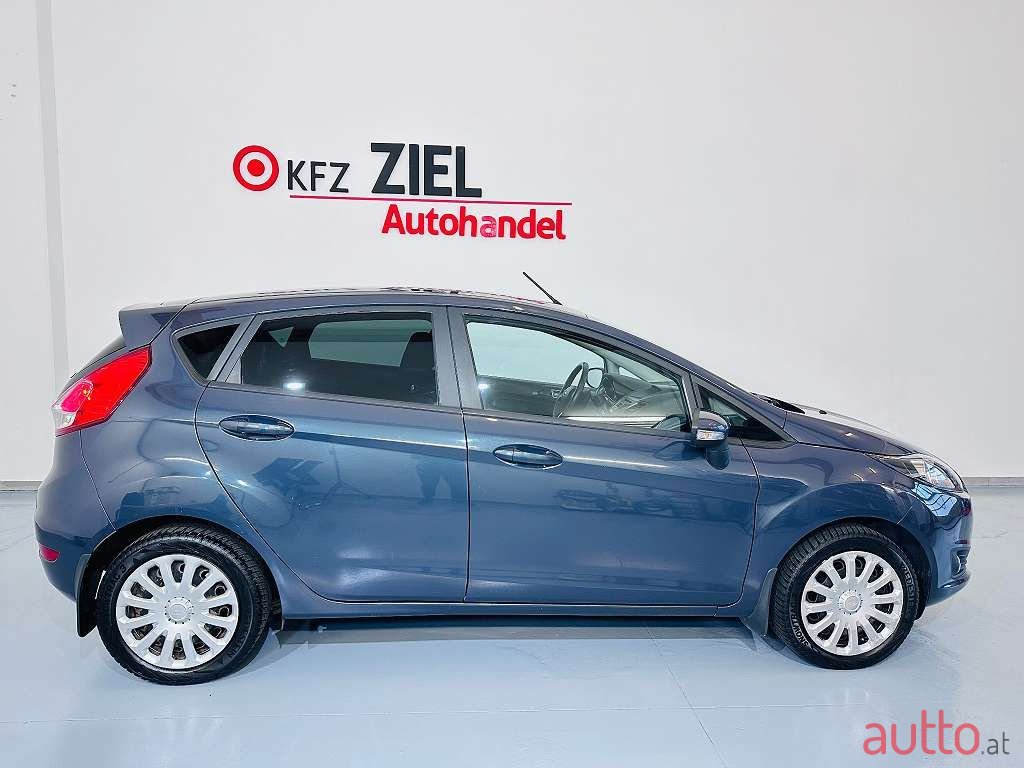 2014' Ford Fiesta photo #3