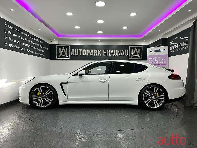 2013' Porsche Panamera photo #3