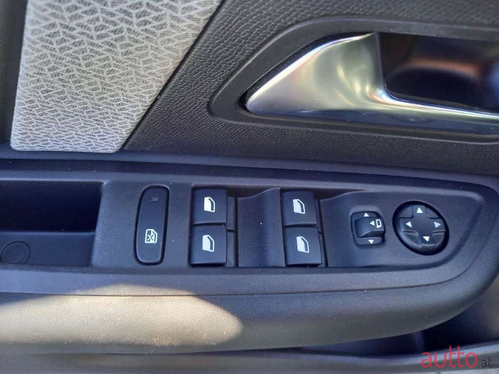 2021' Citroen C4 photo #6