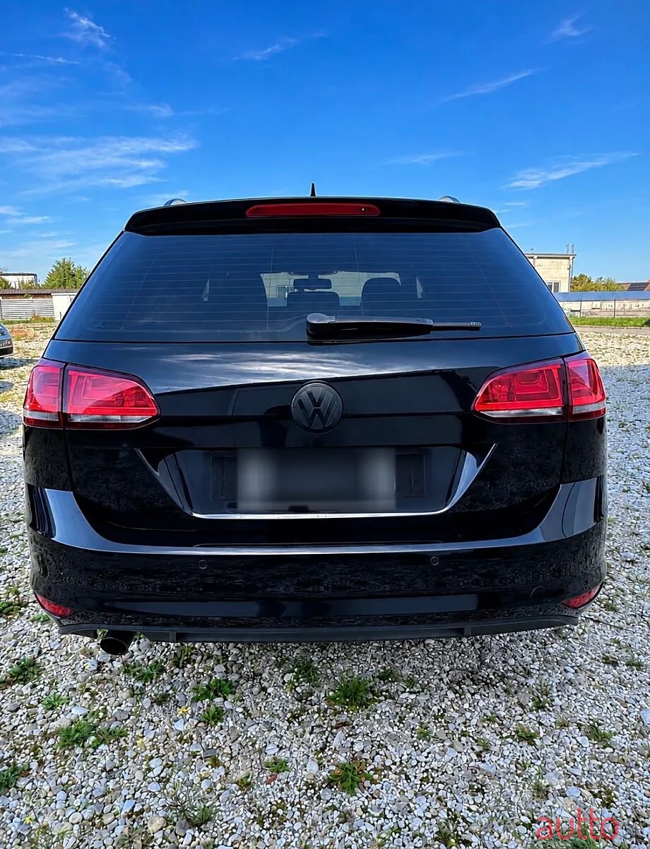 2014' Volkswagen Golf photo #6