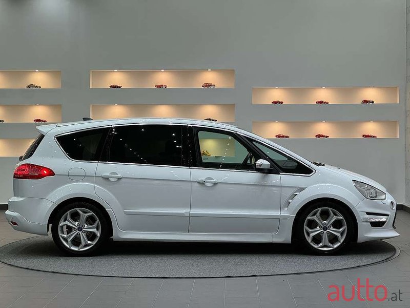 2014' Ford S-Max photo #1
