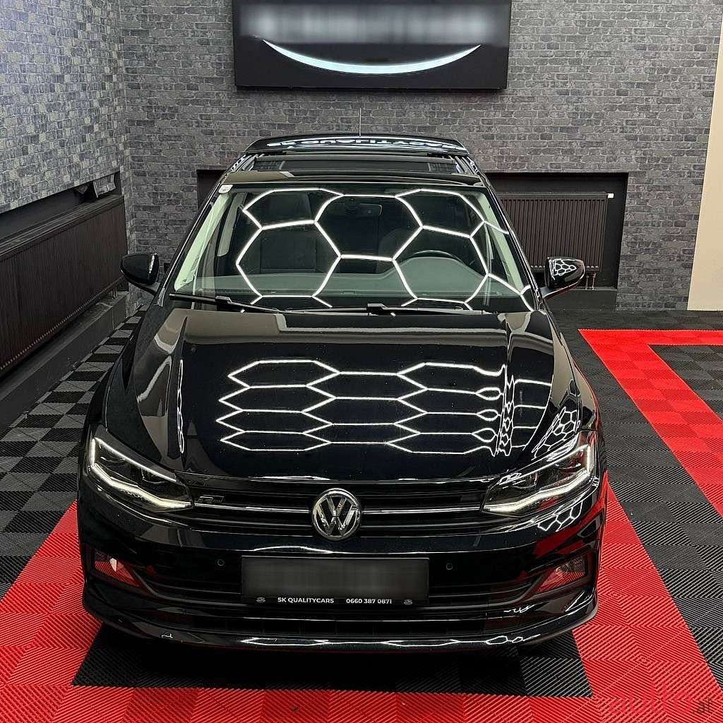 2019' Volkswagen Polo photo #5