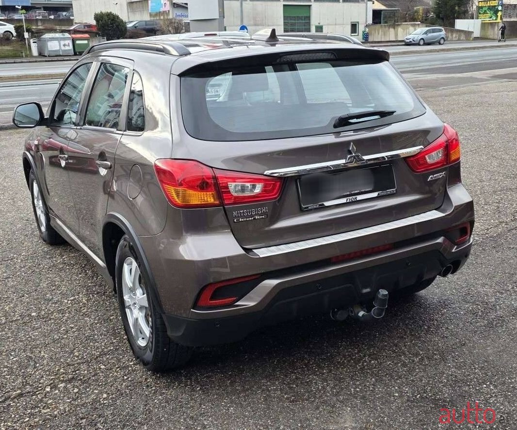 2019' Mitsubishi ASX photo #4