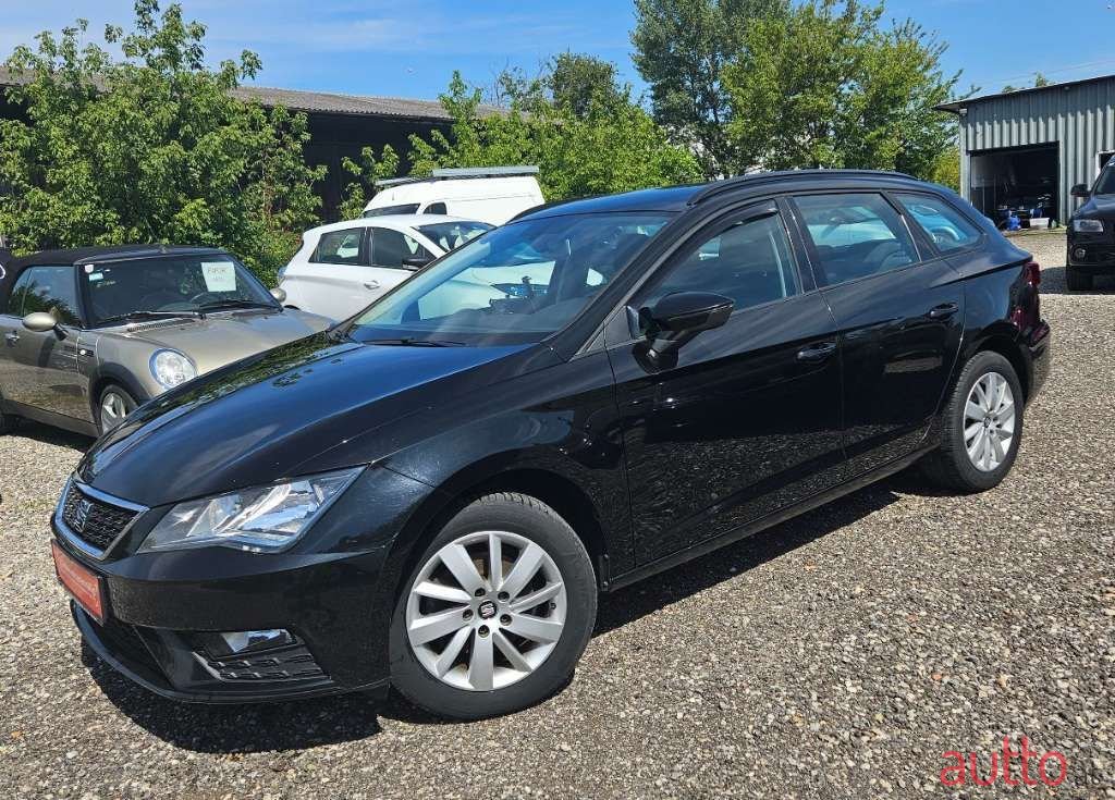 2019' SEAT Leon photo #1