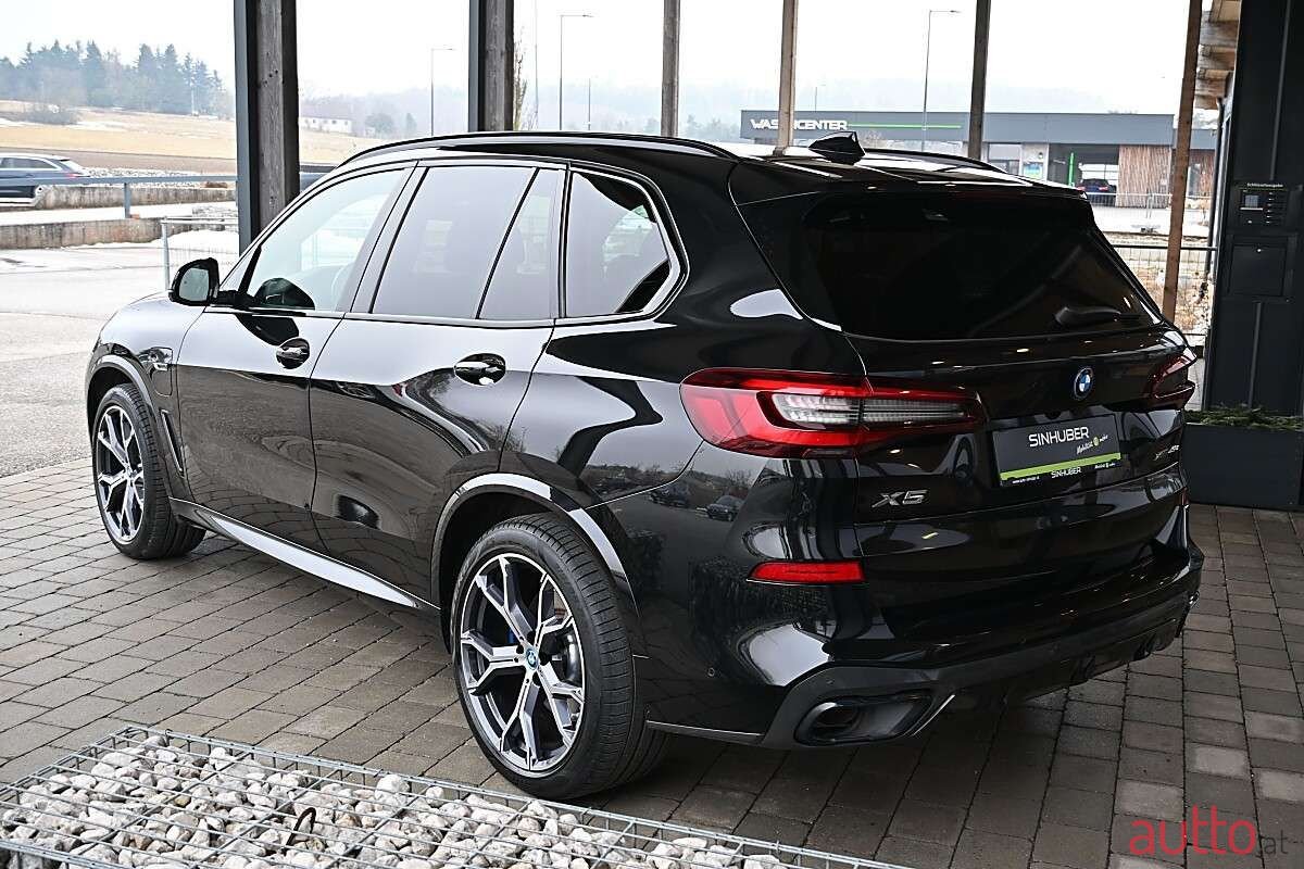 2022' BMW X5 photo #4