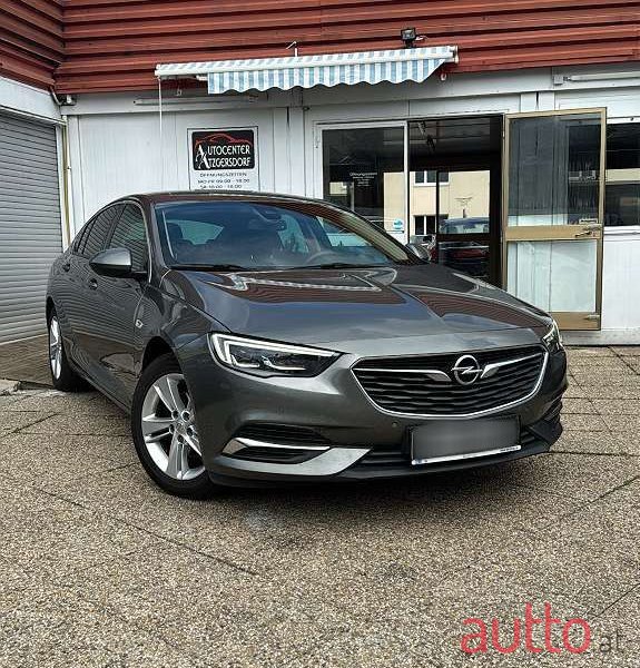 2018' Opel Insignia photo #4