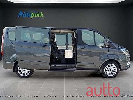 2023' Ford Tourneo photo #5