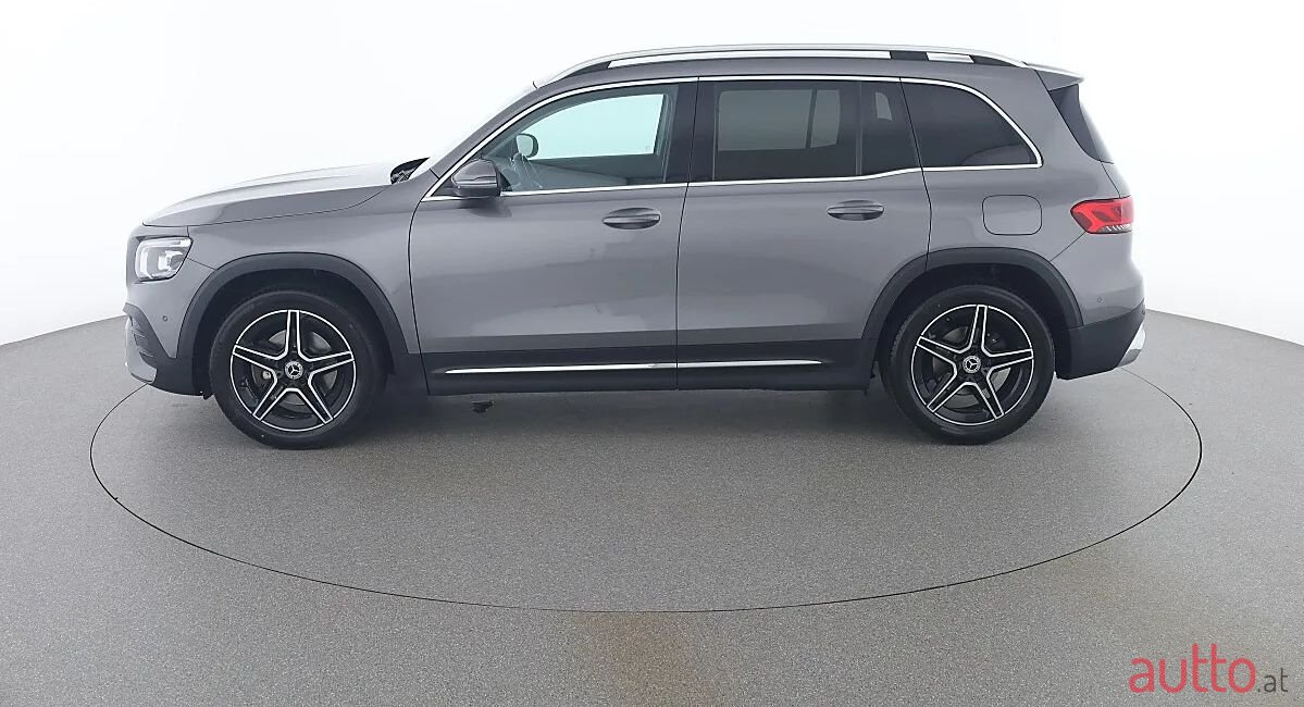2021' Mercedes-Benz GLB photo #2