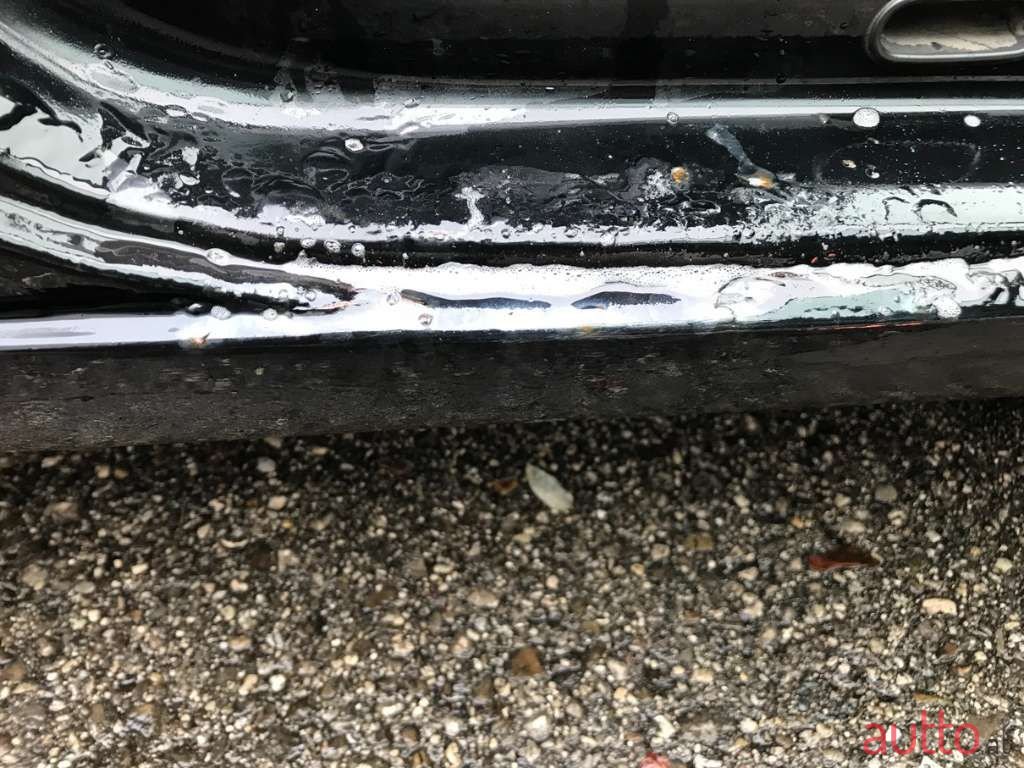 2011' Volkswagen Golf photo #5